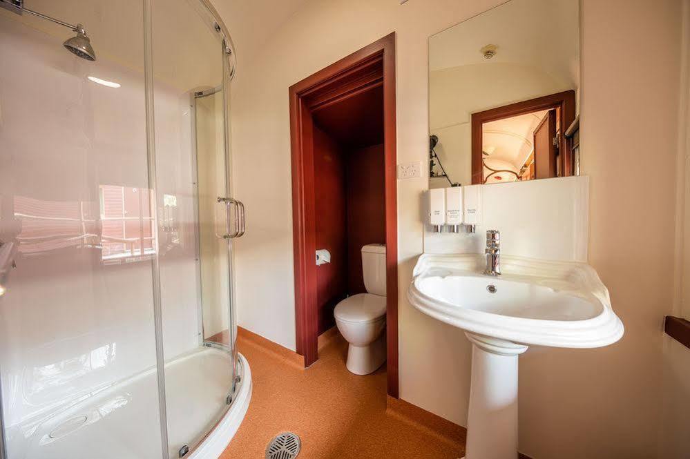 Discovery - Undara Lodge *